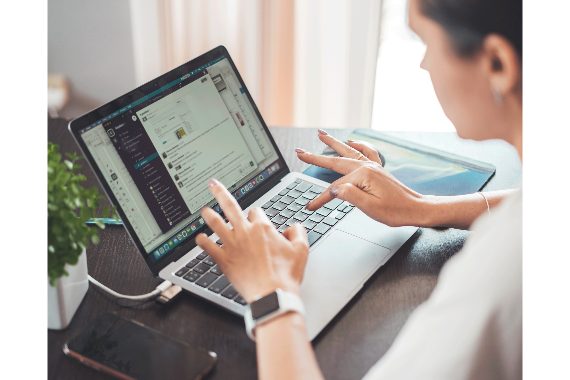 You are currently viewing How to use laptop for beginners step by step?