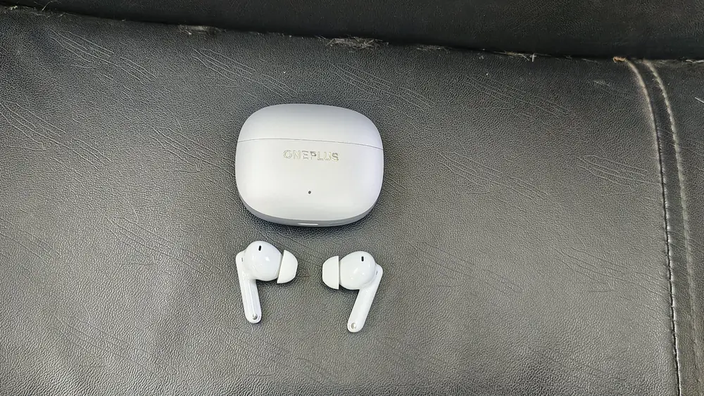 OnePlus Nord Buds 4 Pro earbuds and charging case top view